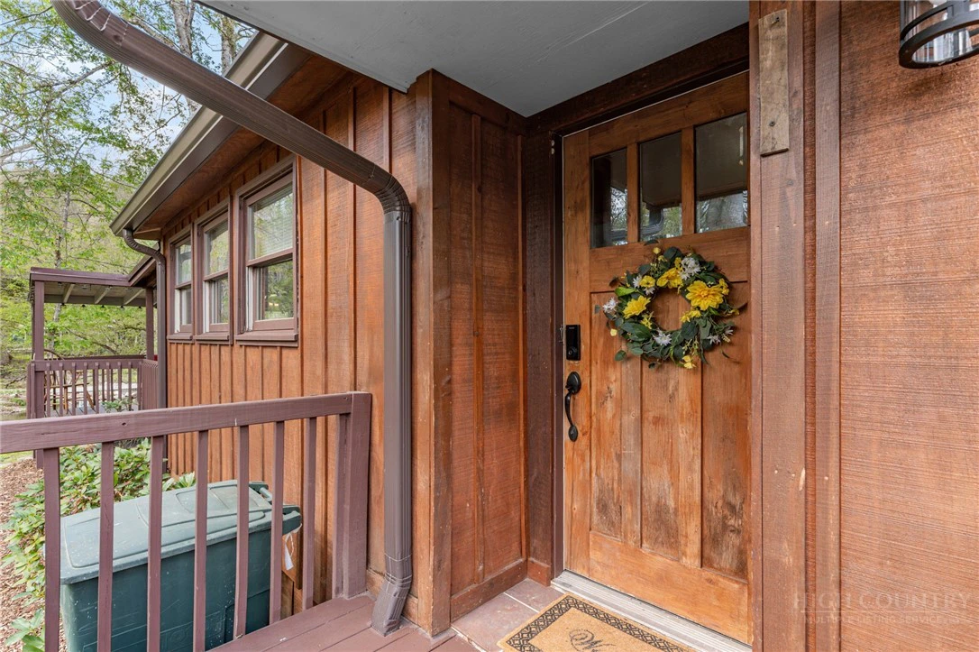 Image number 11 for the current listing