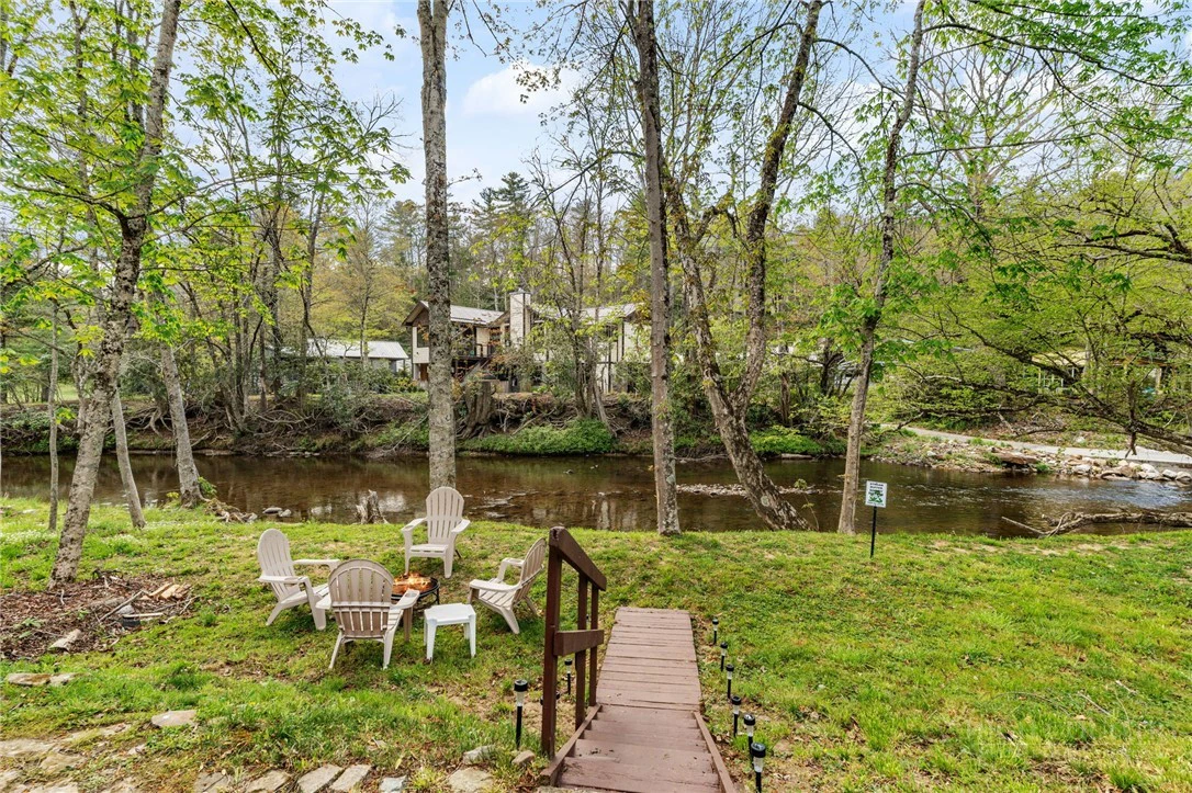 Image number 17 for the current listing
