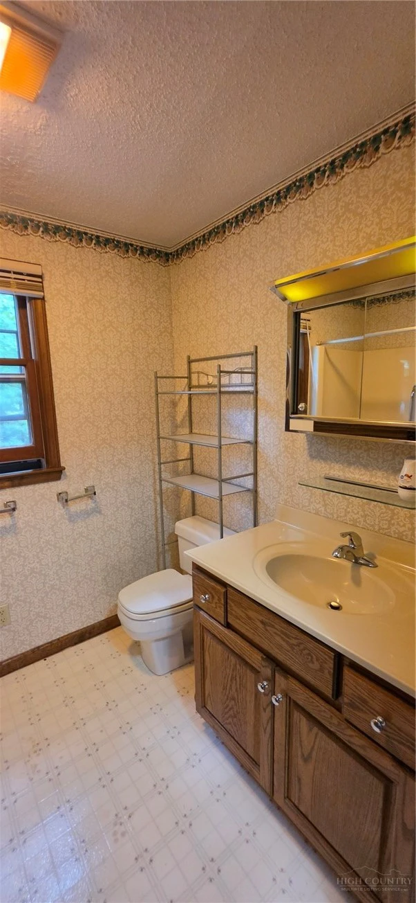 Image number 21 for the current listing