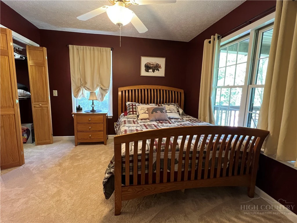 Image number 5 for the current listing