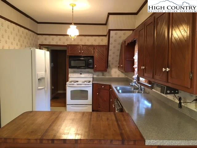 Image number 8 for the current listing
