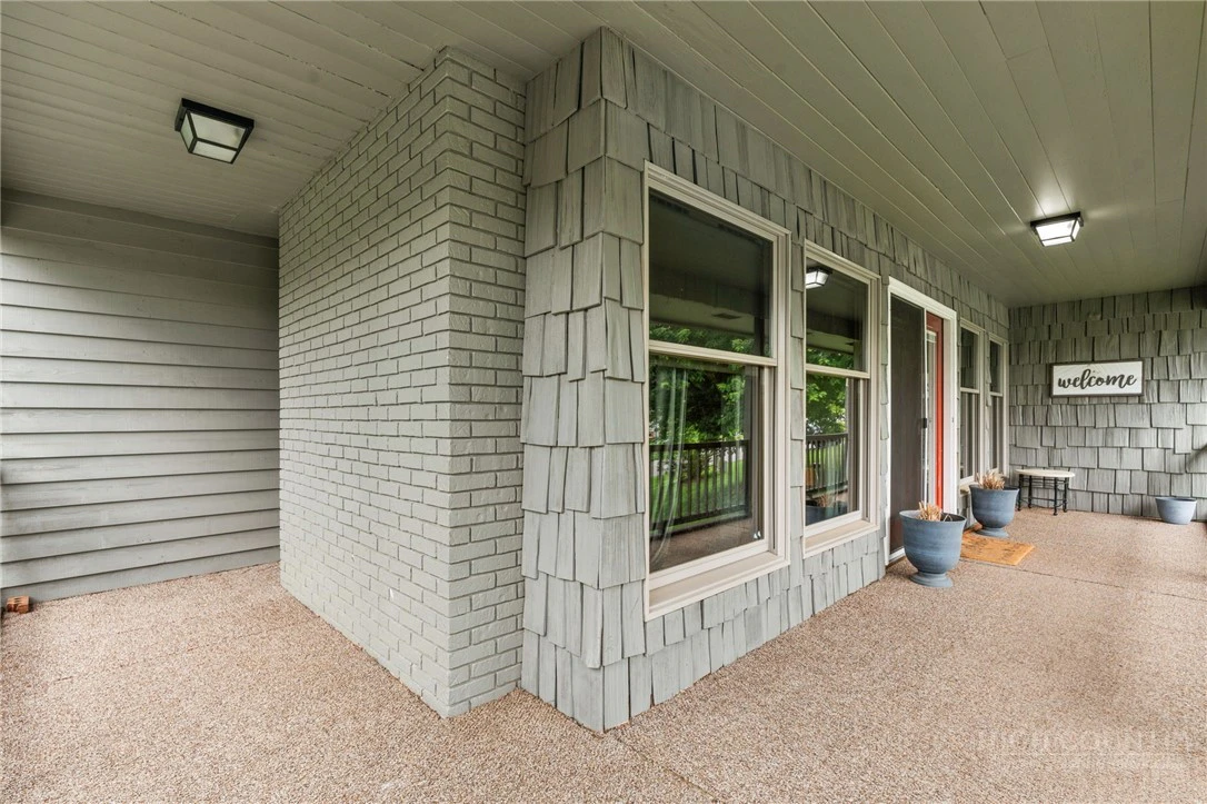 Image number 5 for the current listing