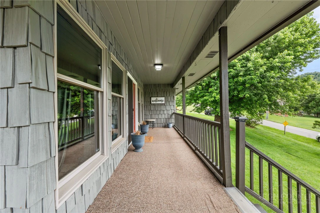 Image number 6 for the current listing