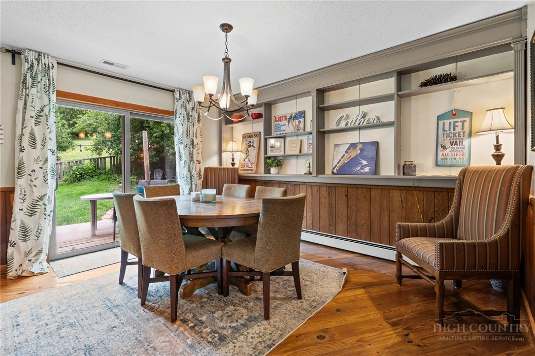 Image number 18 for the current listing