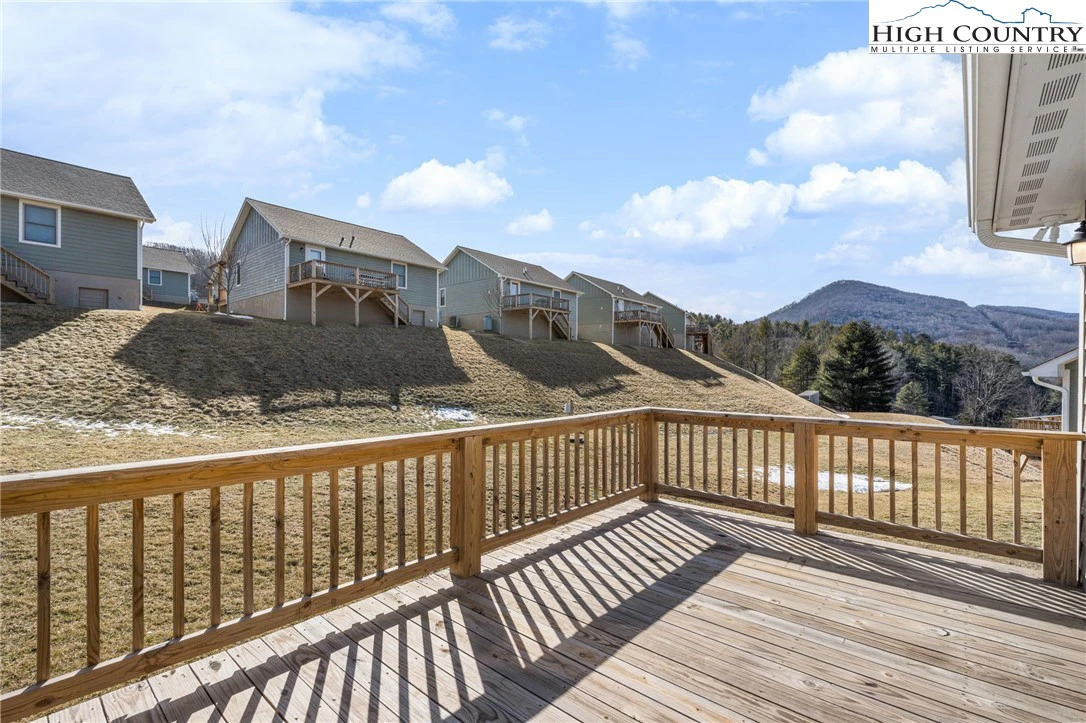 Image number 9 for the current listing