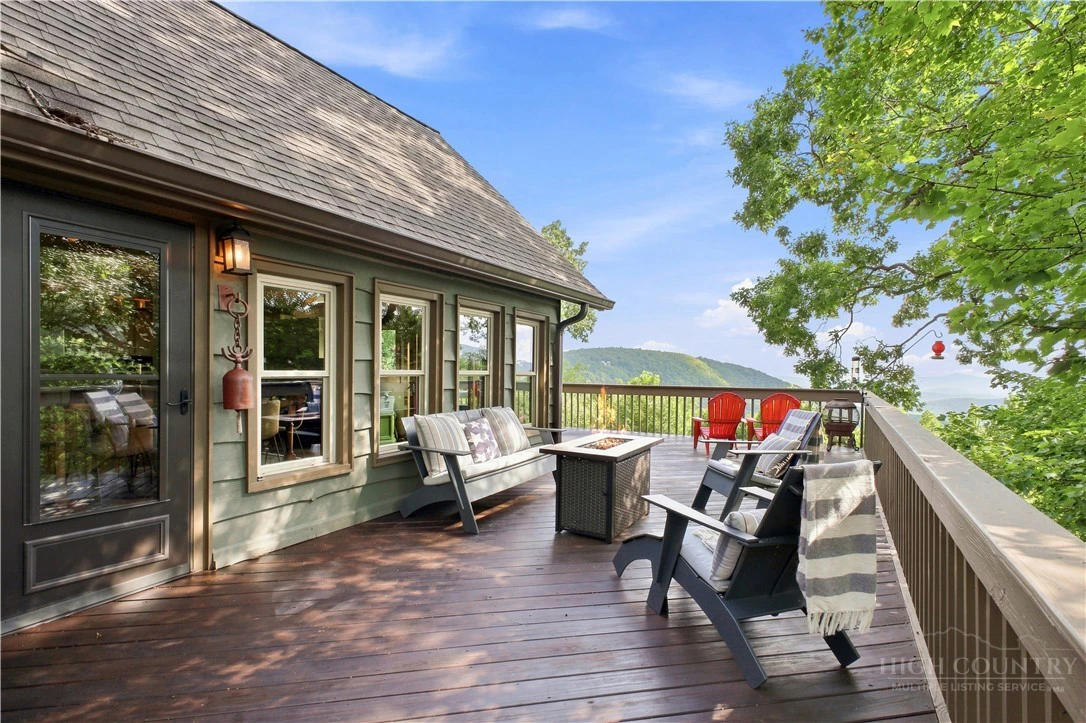 Image number 9 for the current listing