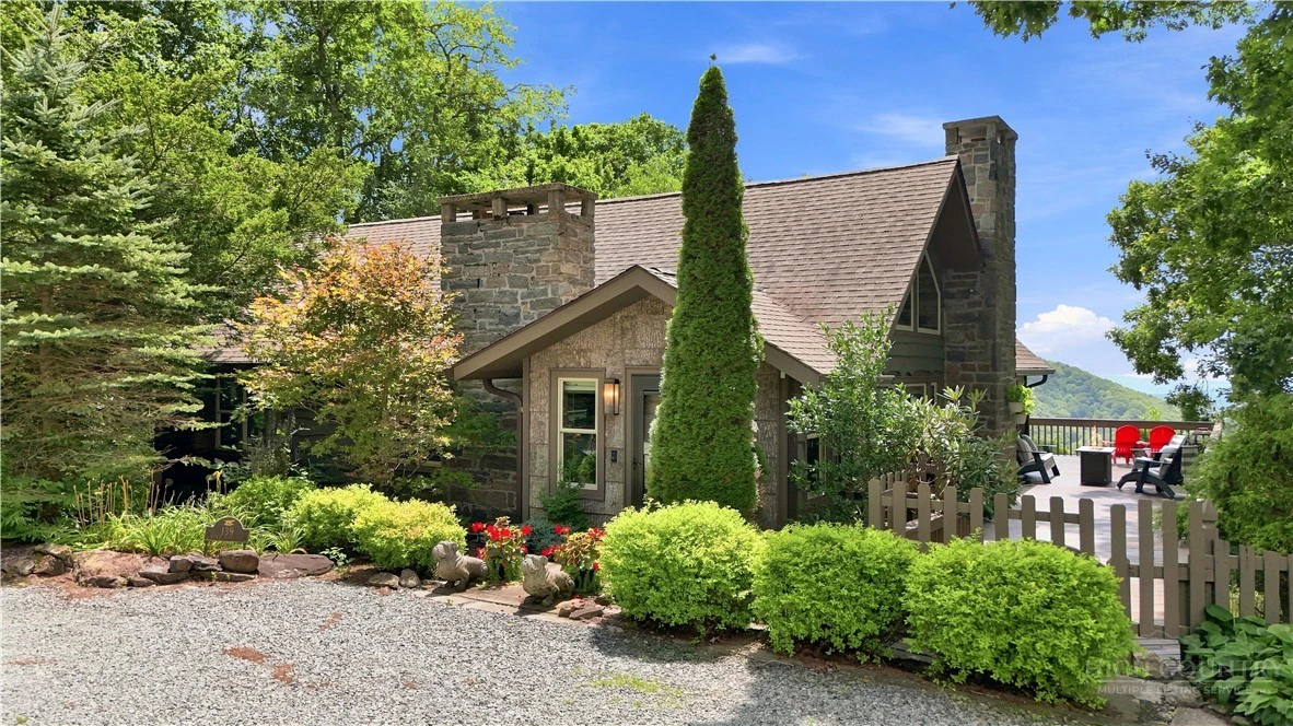 Image number 1 for the current listing