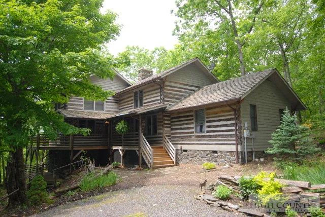 Image number 1 for the current listing