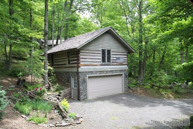 Image number 10 for the current listing
