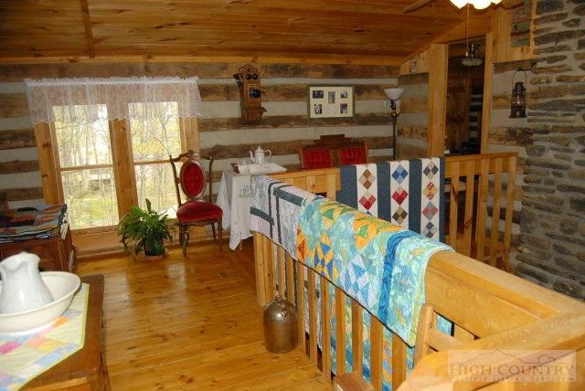 Image number 6 for the current listing