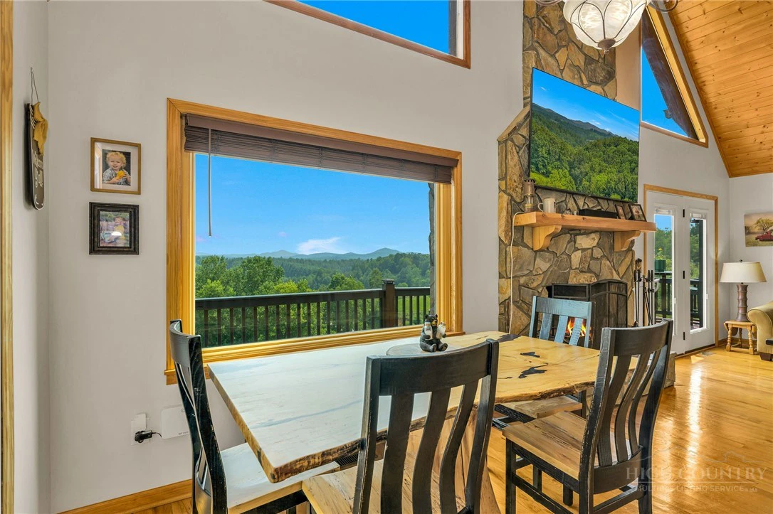 Image number 6 for the current listing