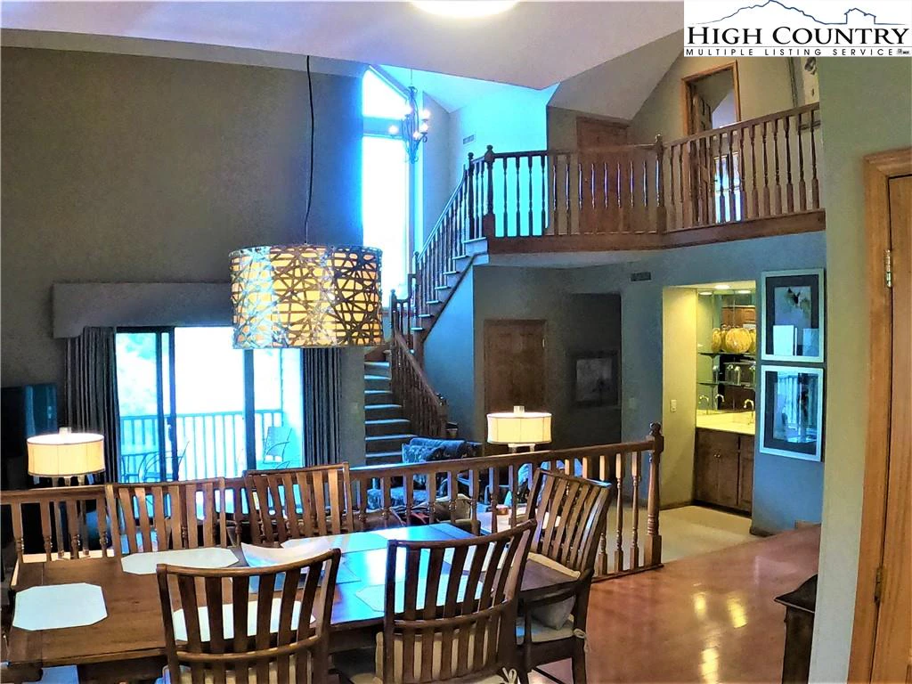 Image number 16 for the current listing