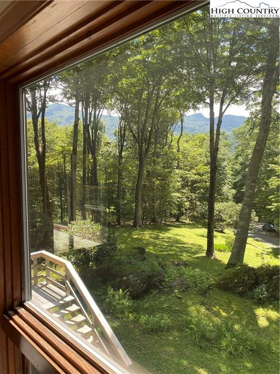 Image number 7 for the current listing