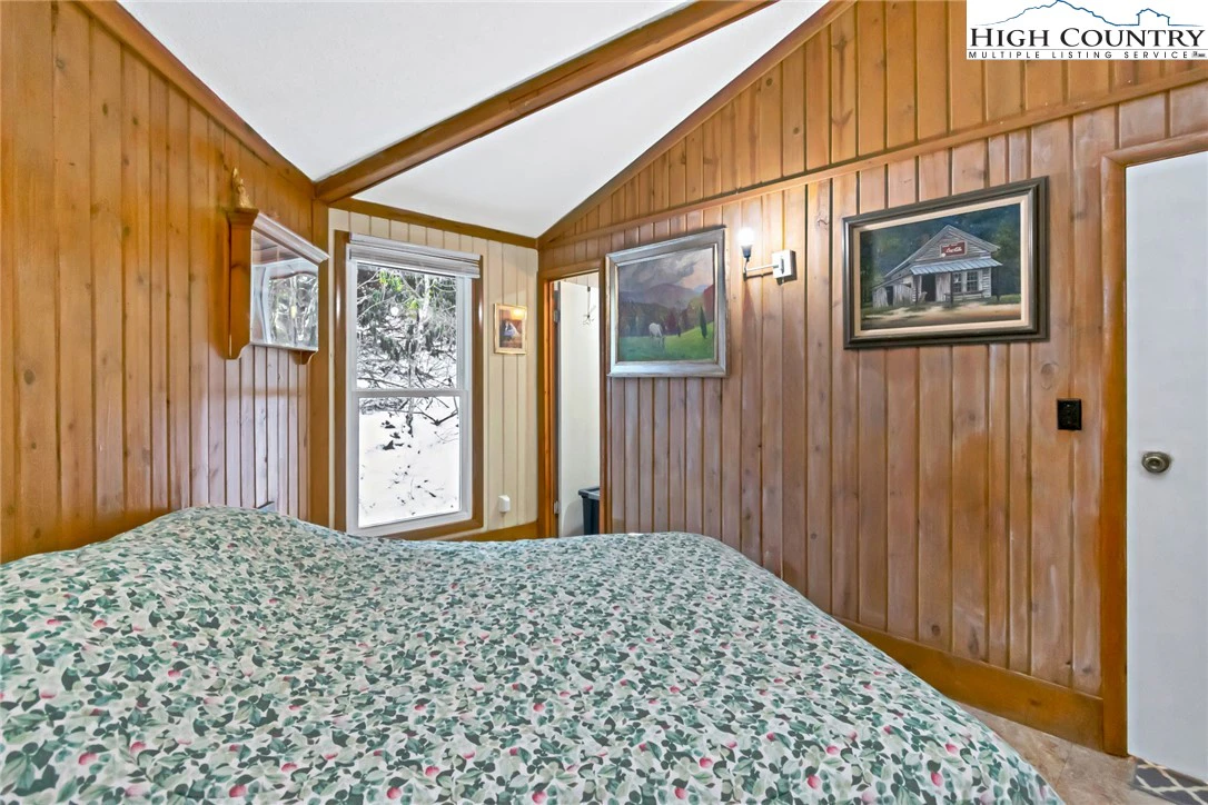 Image number 5 for the current listing