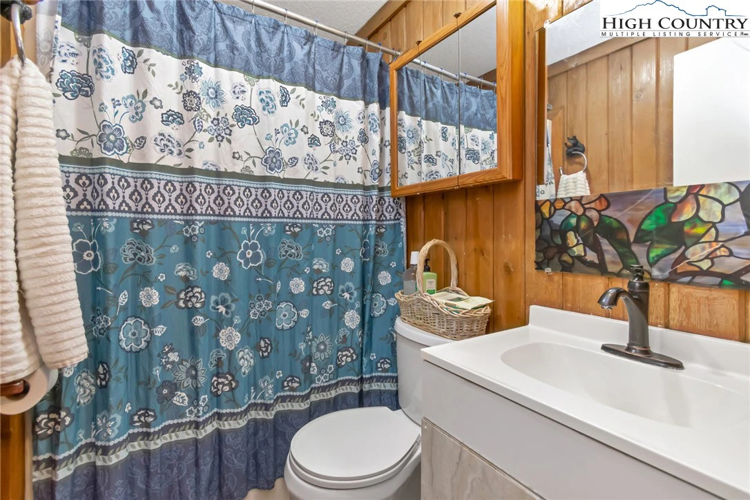 Image number 6 for the current listing