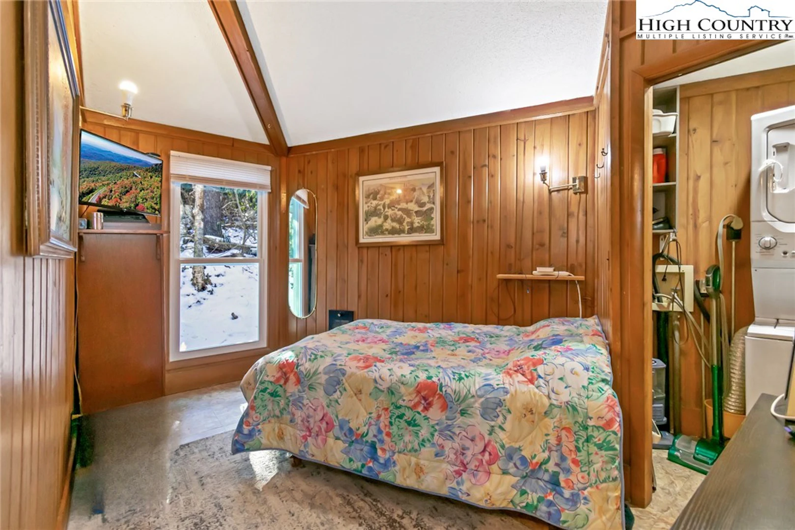 Image number 9 for the current listing