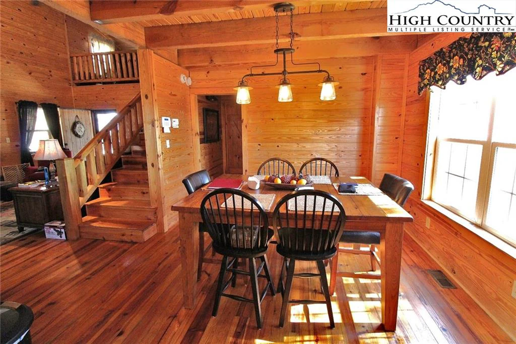 Image number 21 for the current listing