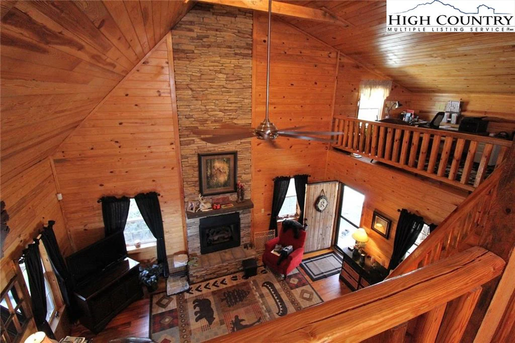 Image number 16 for the current listing