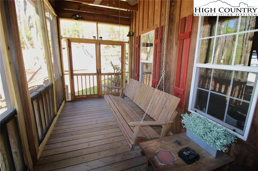 Image number 13 for the current listing