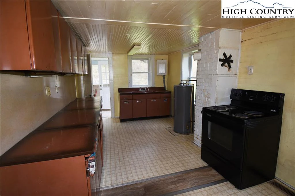 Image number 12 for the current listing
