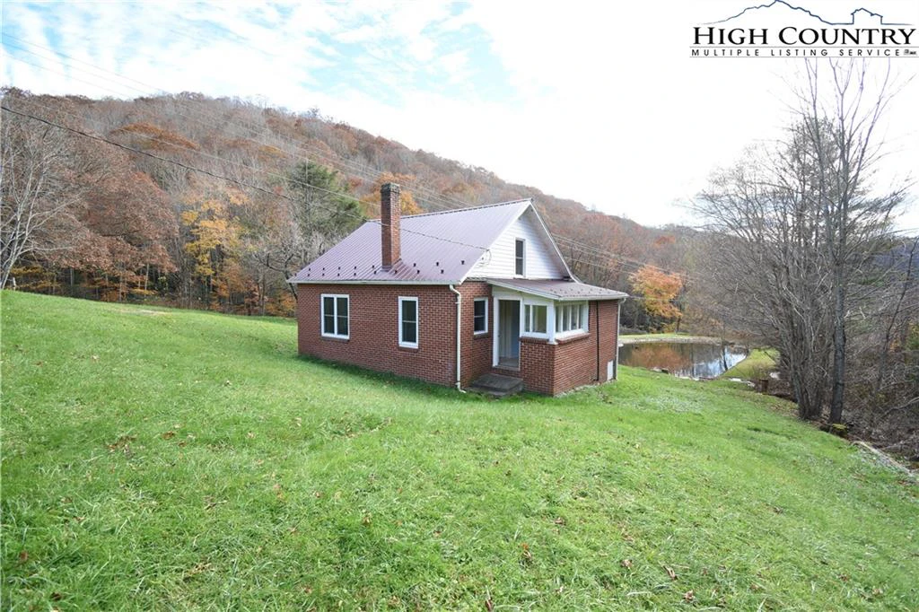 Image number 19 for the current listing
