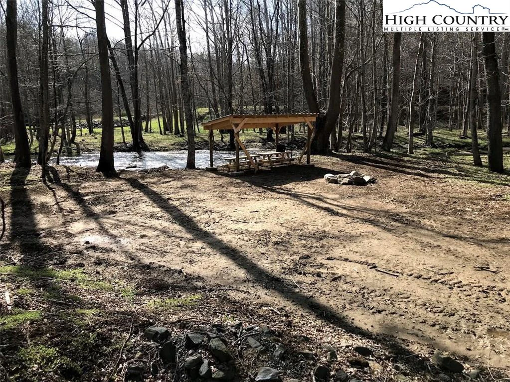 Image number 6 for the current listing