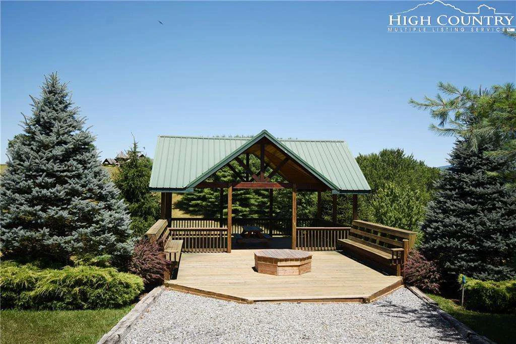 Image number 9 for the current listing