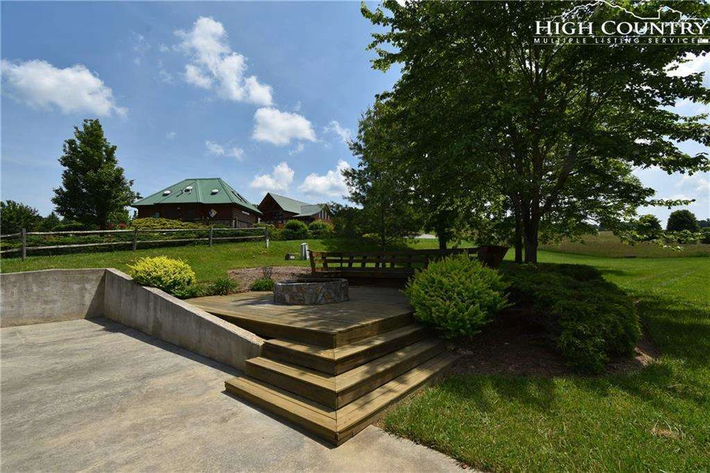 Image number 3 for the current listing