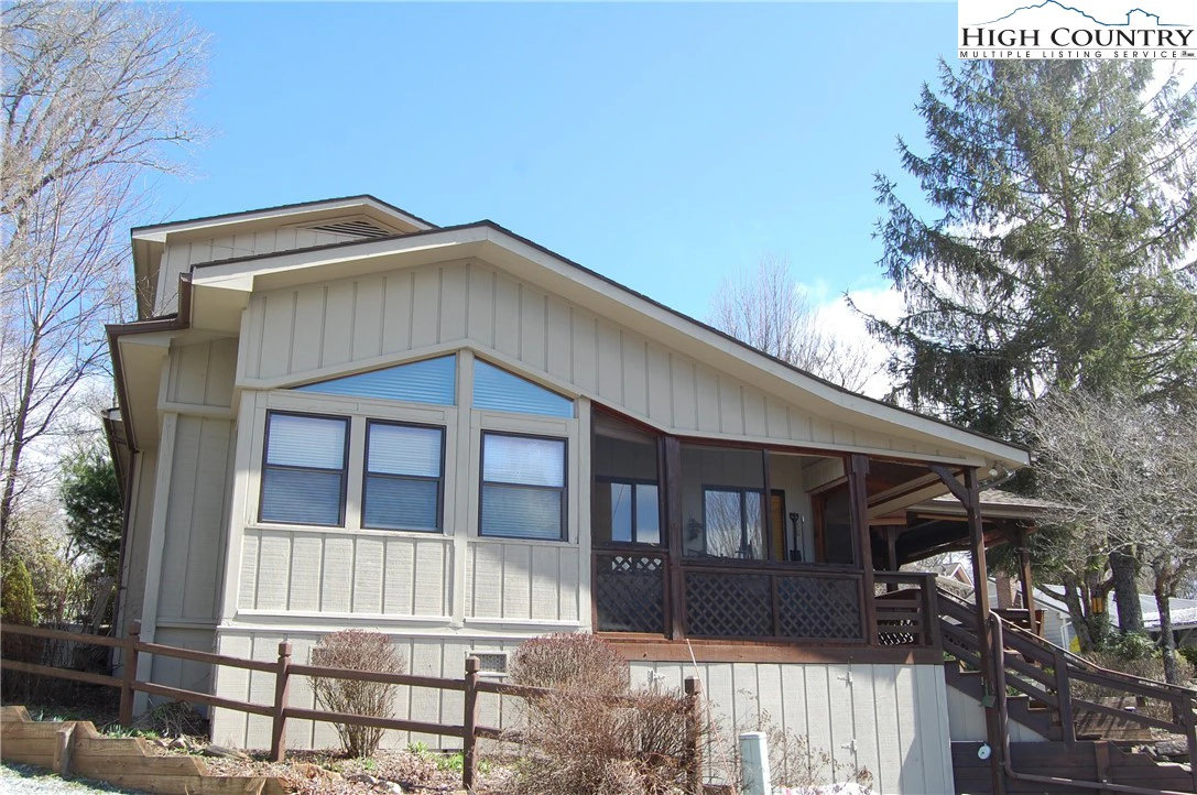 Image number 2 for the current listing
