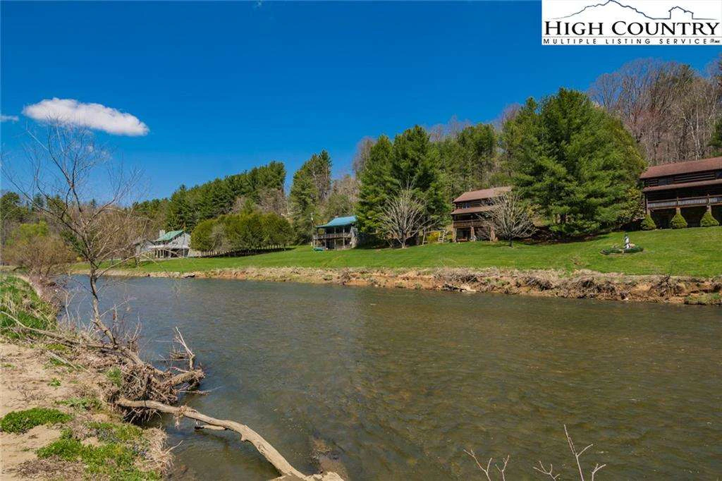 Image number 1 for the current listing