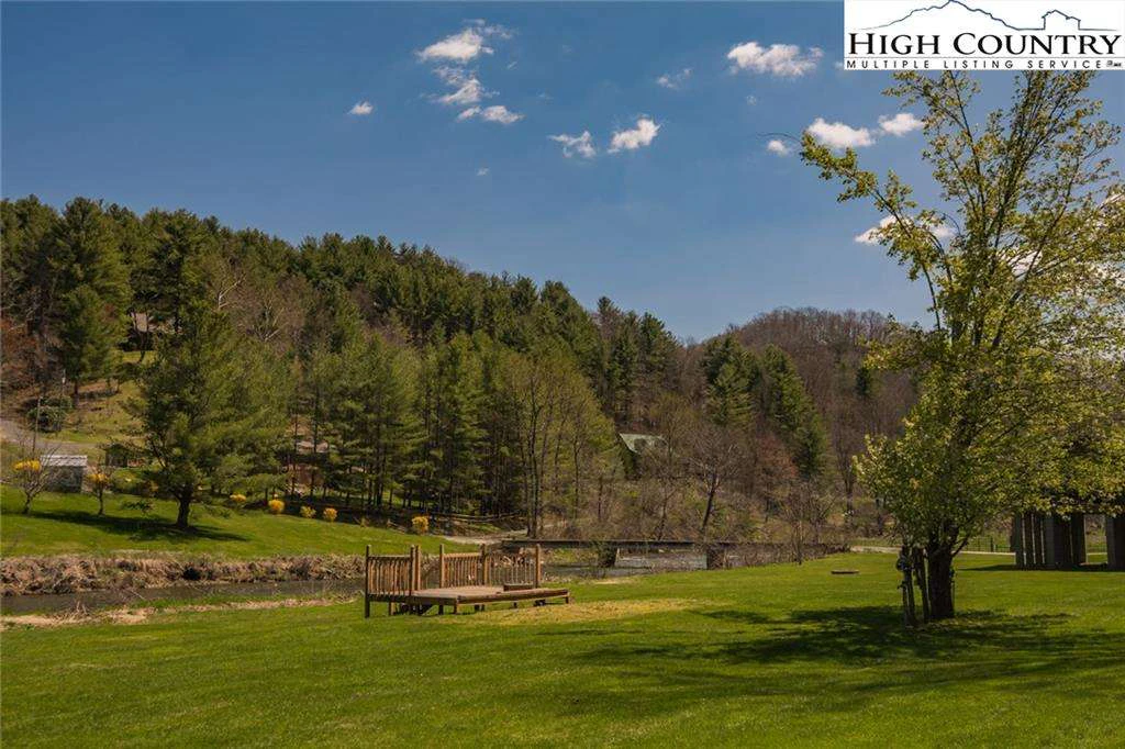 Image number 11 for the current listing