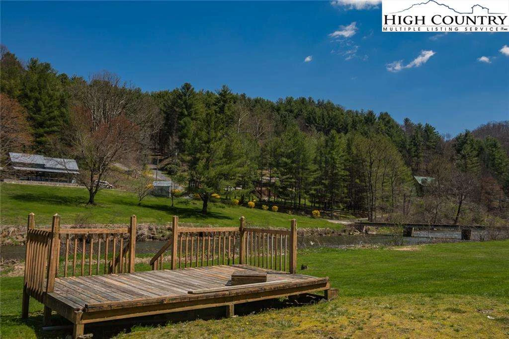 Image number 3 for the current listing