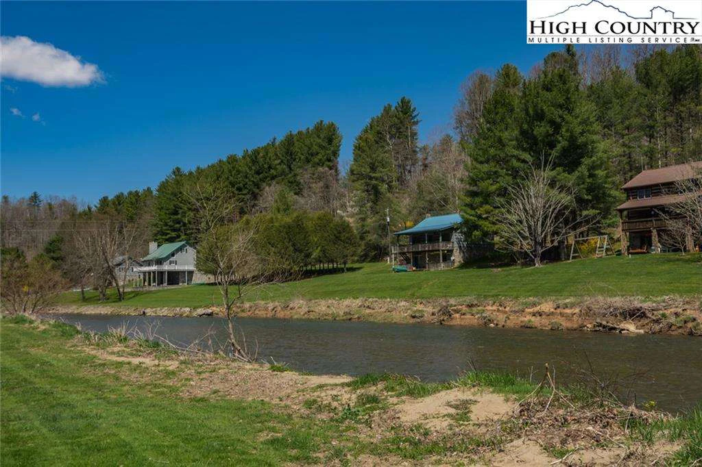 Image number 7 for the current listing
