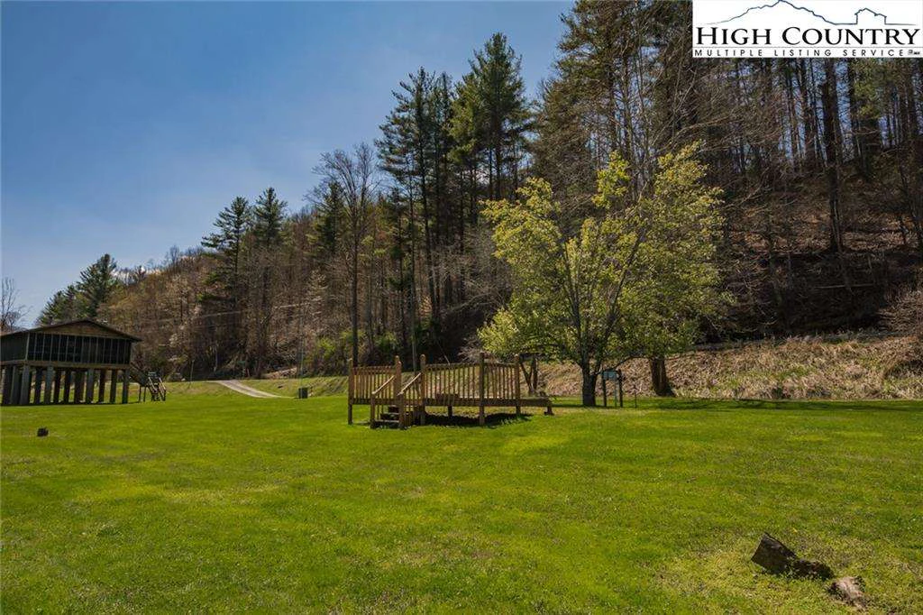 Image number 10 for the current listing