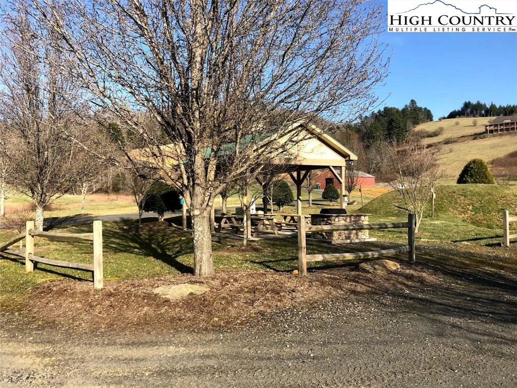 Image number 5 for the current listing