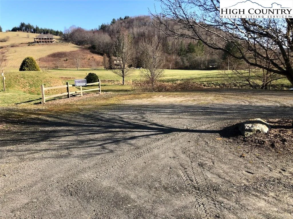 Image number 4 for the current listing