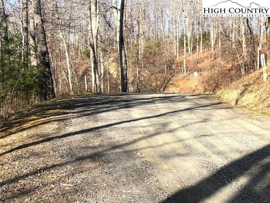 Image number 2 for the current listing
