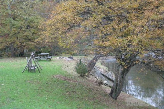 Image number 5 for the current listing