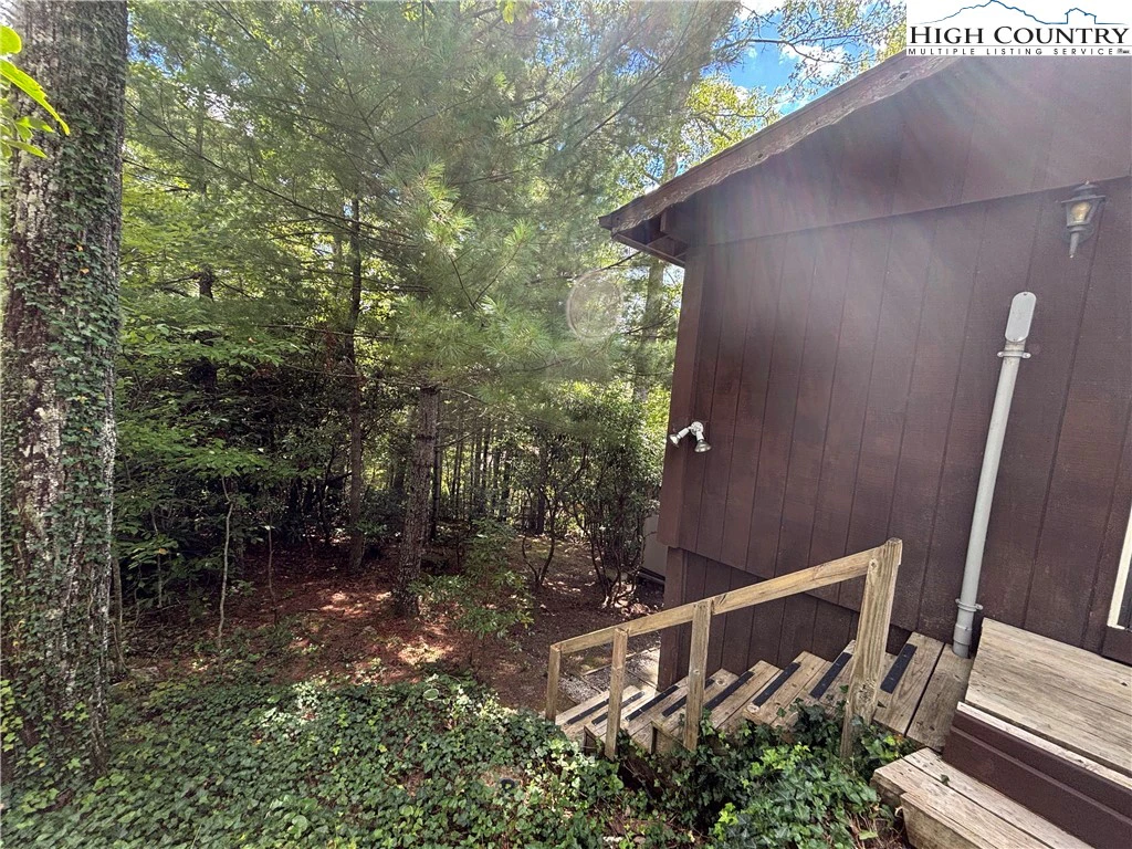 Image number 6 for the current listing
