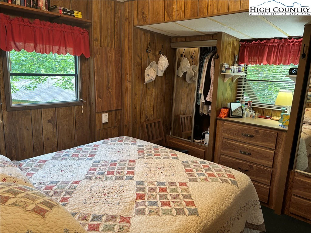 Image number 10 for the current listing