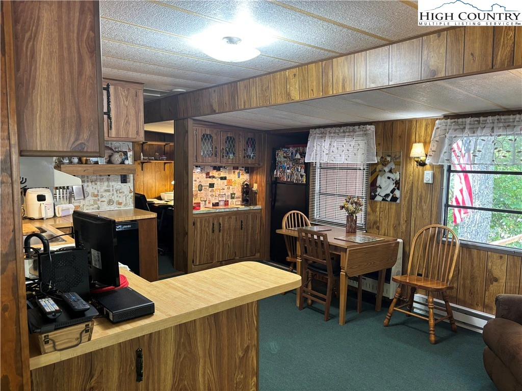 Image number 13 for the current listing