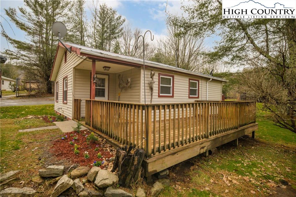 Image number 1 for the current listing