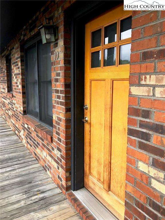 Image number 16 for the current listing