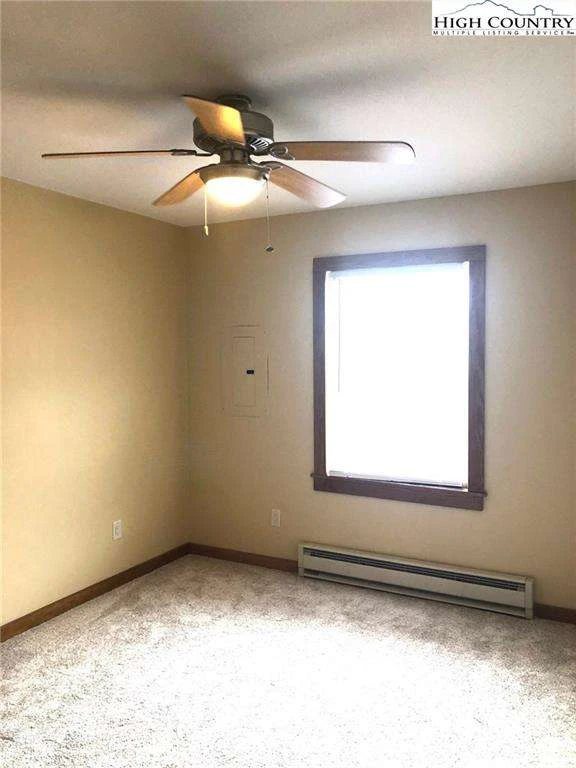 Image number 2 for the current listing