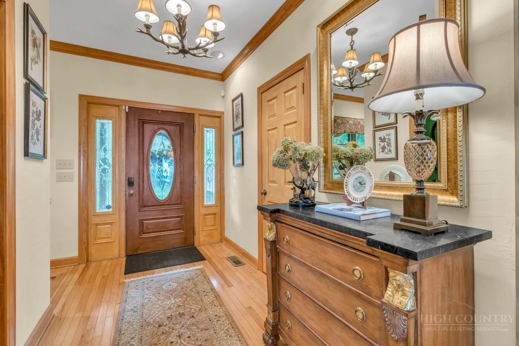 Image number 6 for the current listing
