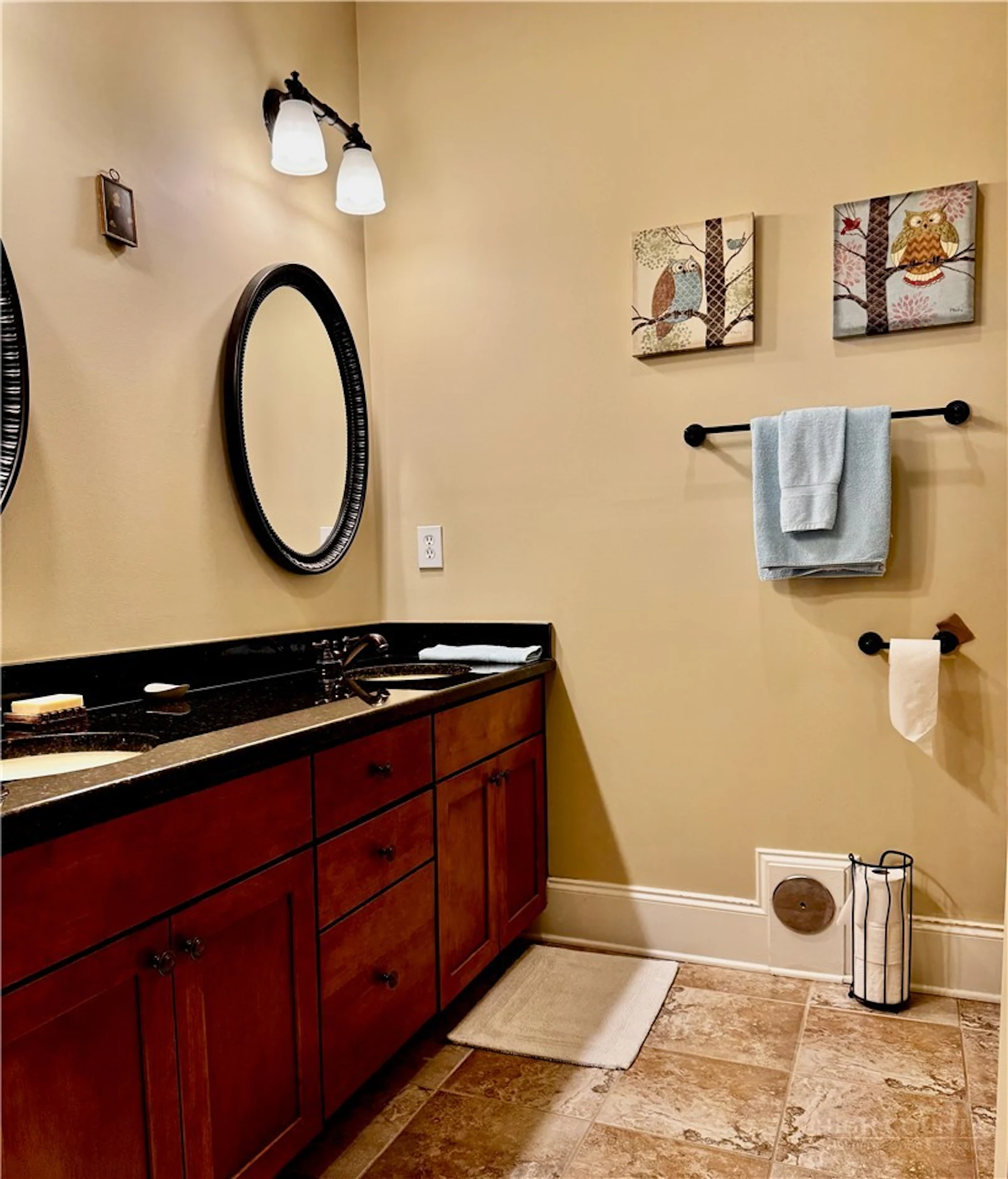 Image number 9 for the current listing