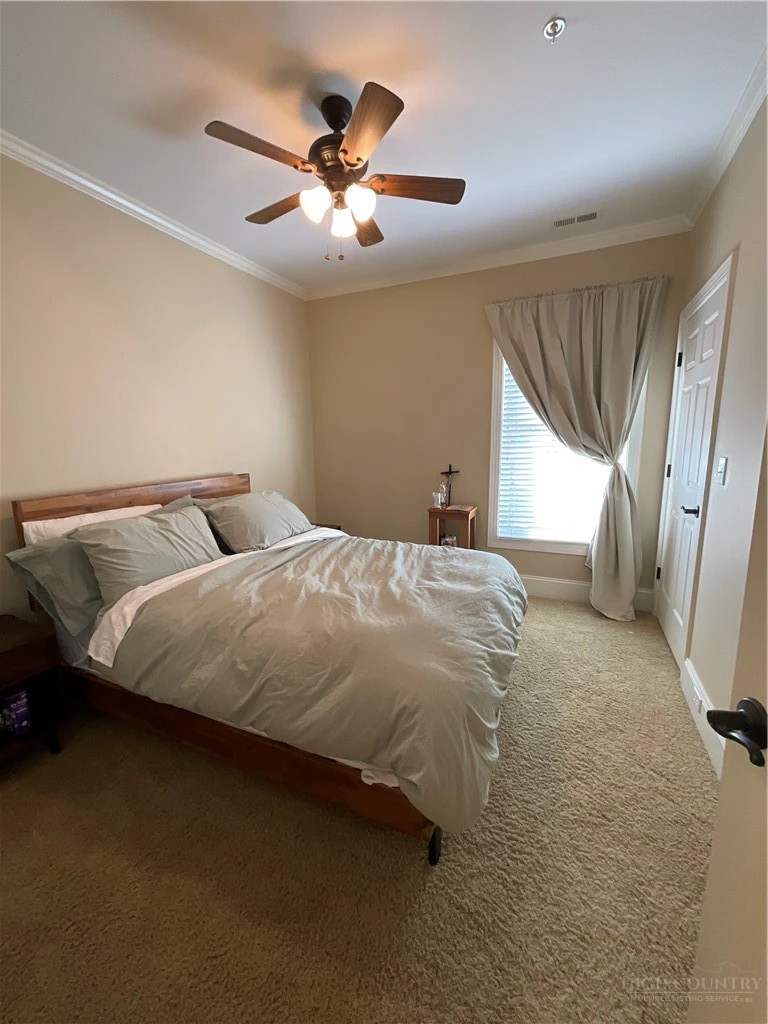 Image number 8 for the current listing