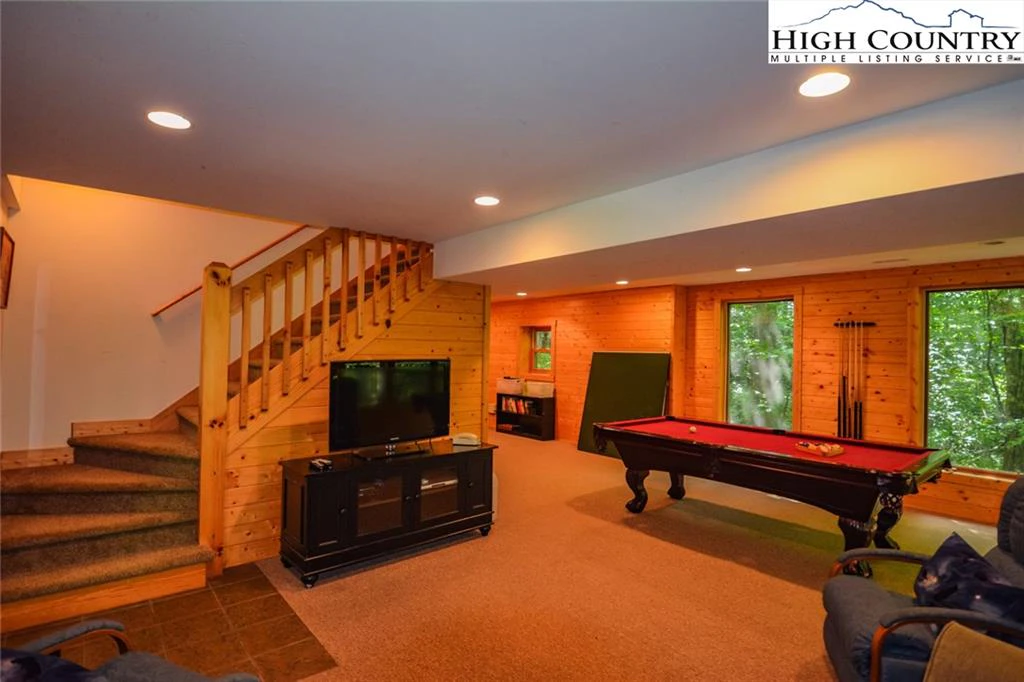 Image number 6 for the current listing