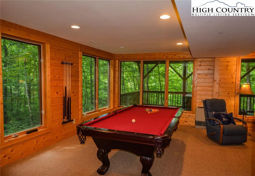 Image number 8 for the current listing