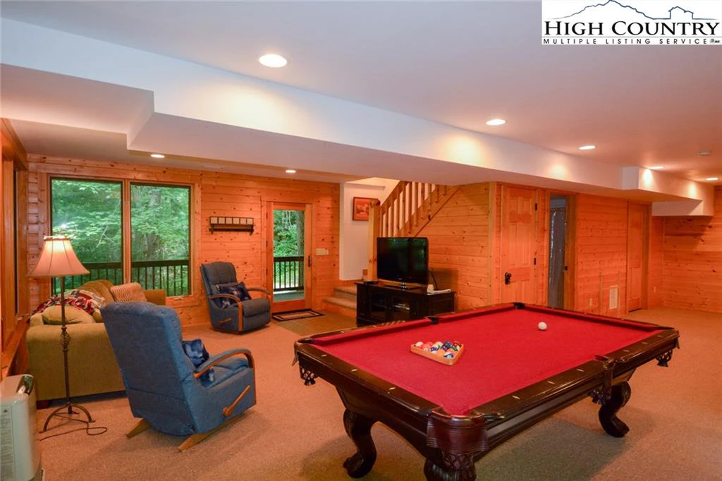 Image number 9 for the current listing